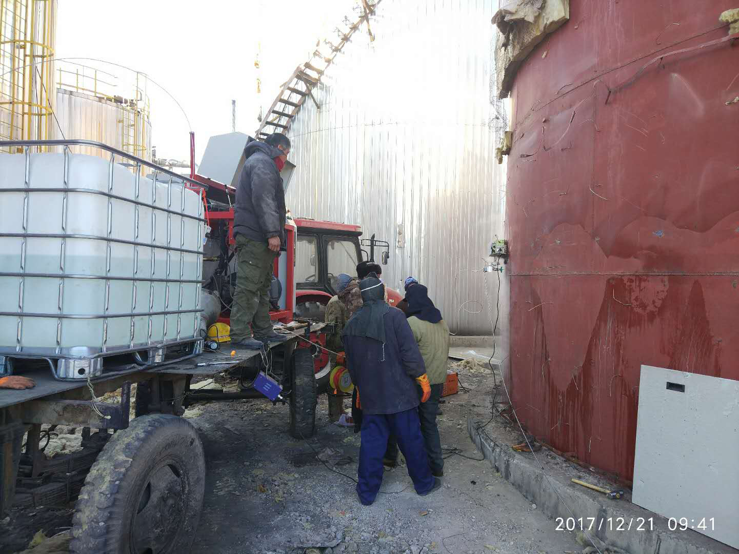 便携式水切割机 磁力小车 切割油罐