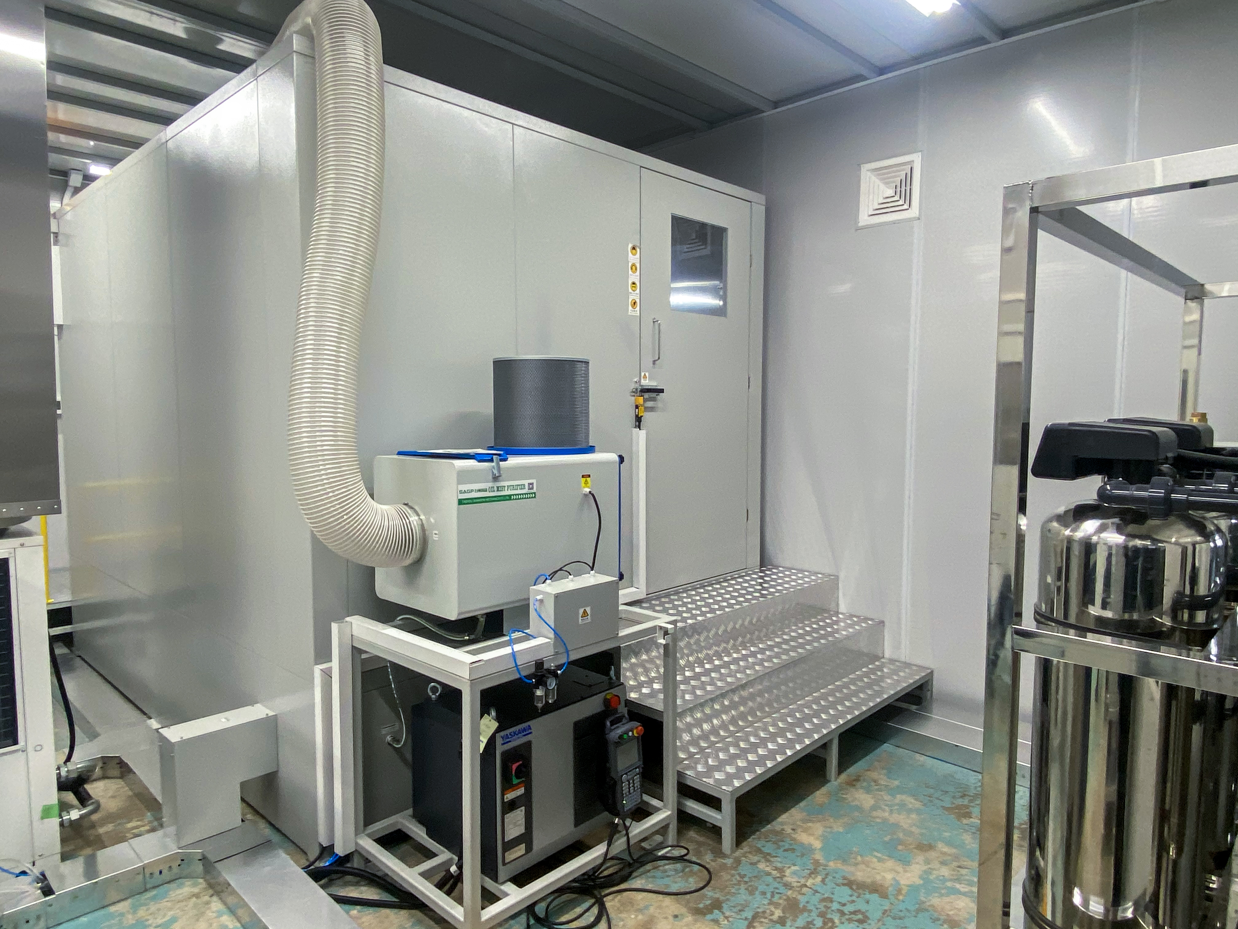 全封闭 机械臂 进相检测 整体切割方案 安拓道 (1) (1).jpg